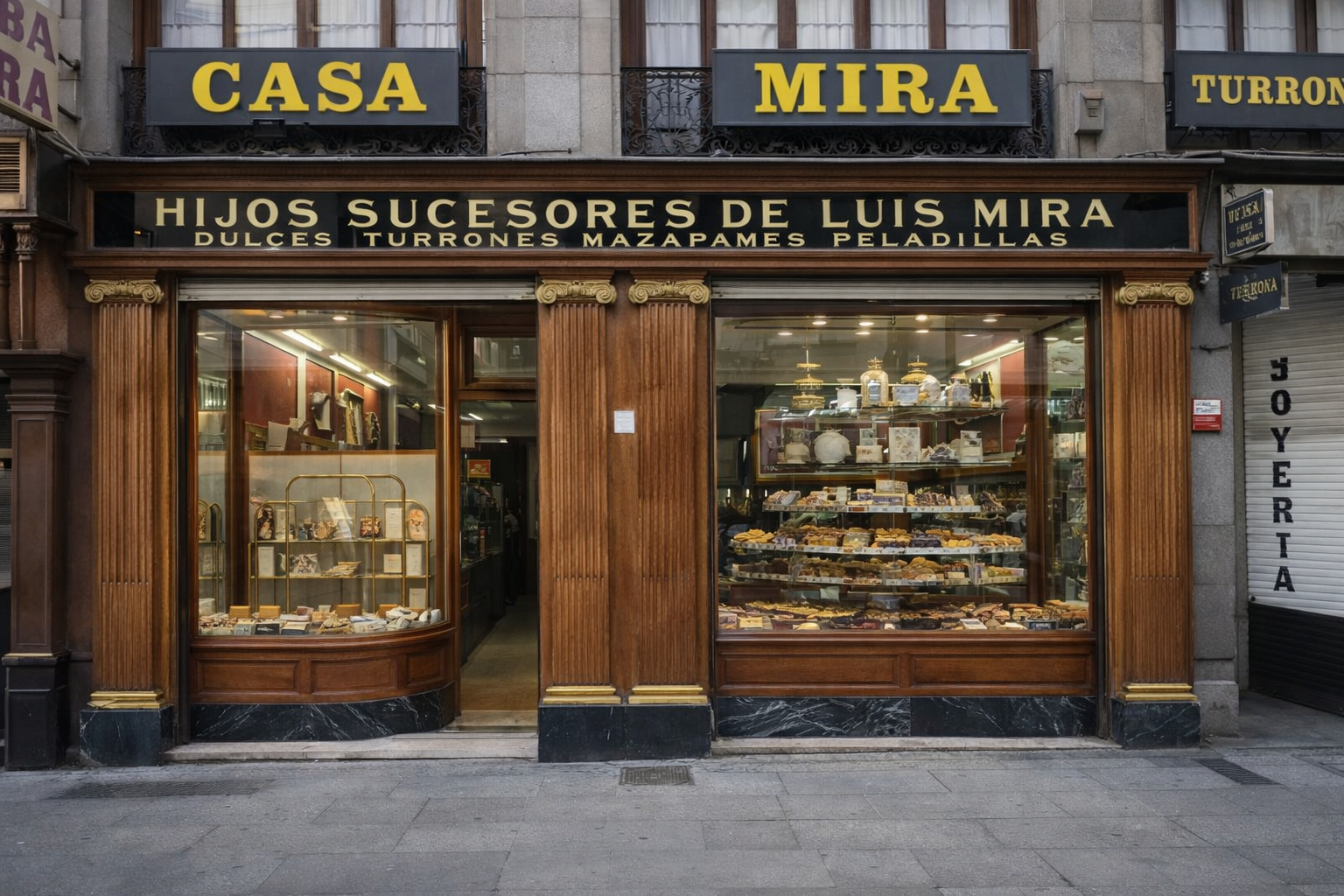 Casa Mira
